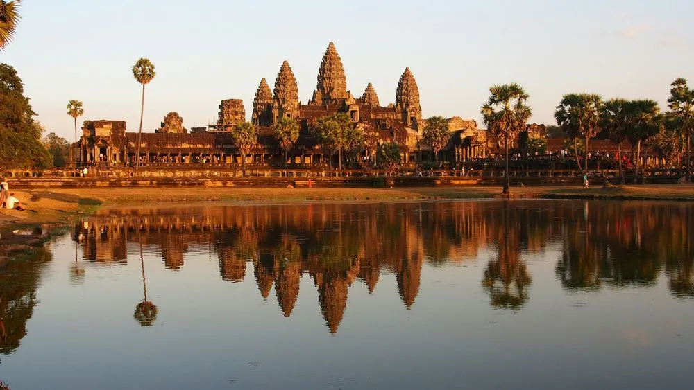 Phnom Penh, Cambodia from €454 Roundtrip: Air China Flights from Stockholm