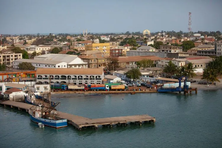 Banjul, Gambia from €86 One Way: Direct Vueling Flights from Barcelona